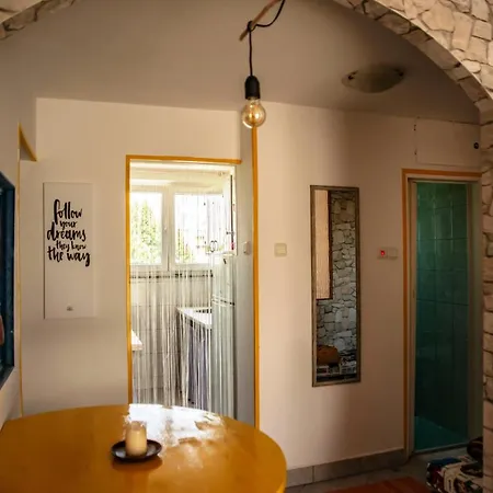 Urban Oaza Apartment *