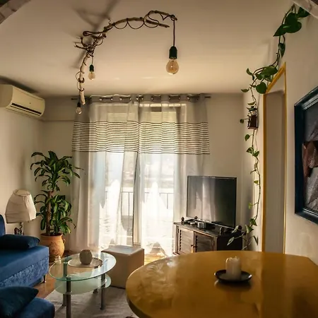 Urban Oaza Apartment